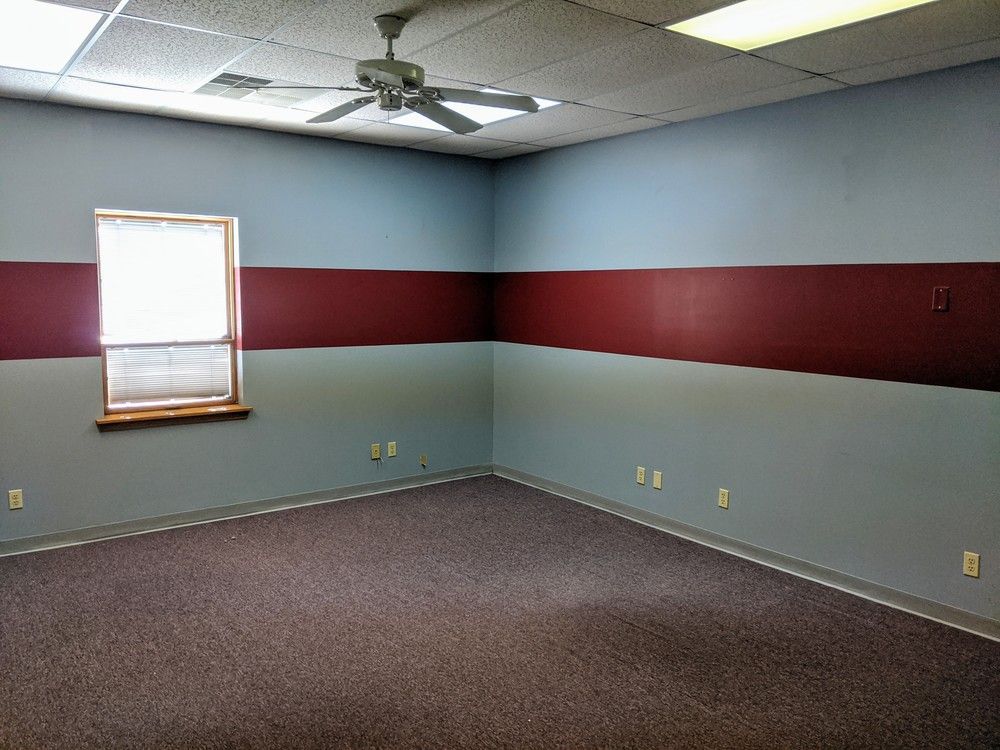 Office / Warehouse: 315 S Dunlap Ave, Savoy, IL 61874